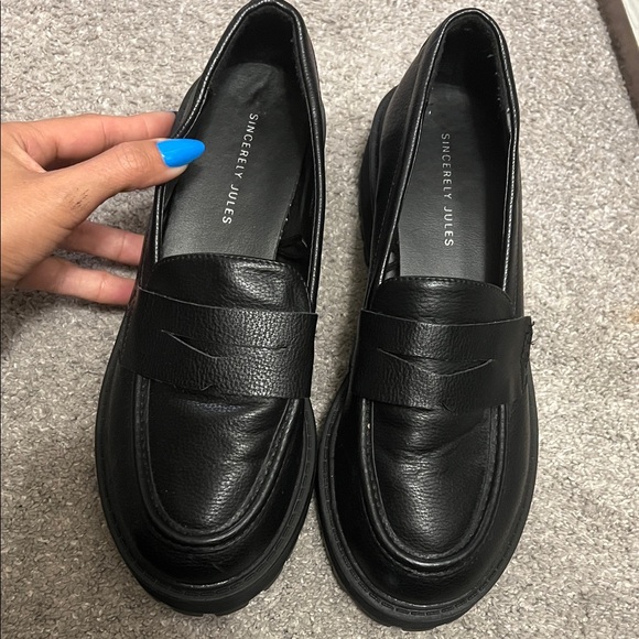 Sincerly Jules Black Chunky Lug Penny Loafers - Picture 2 of 6